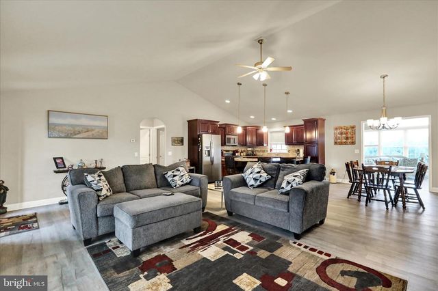 17 PARK VIEW DR, Myerstown, PA 17067