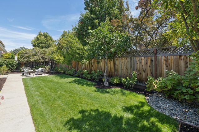 1086 Robbia Drive, Sunnyvale, CA 94087