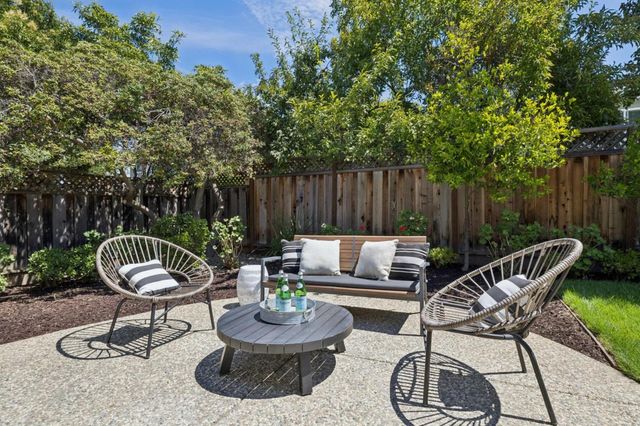 1086 Robbia Drive, Sunnyvale, CA 94087