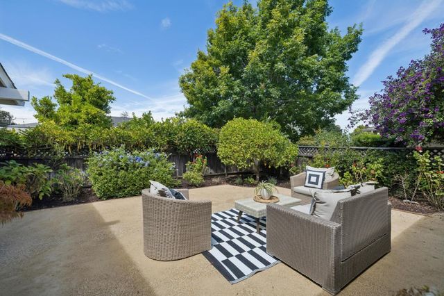 1086 Robbia Drive, Sunnyvale, CA 94087
