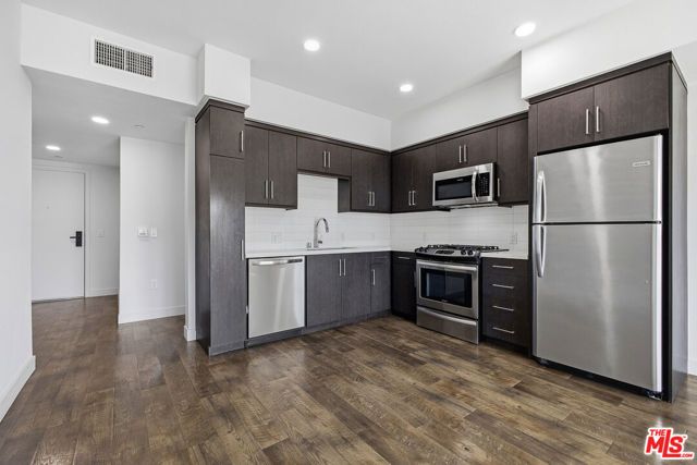 10601 Washington Boulevard 418, Culver City, CA 90232