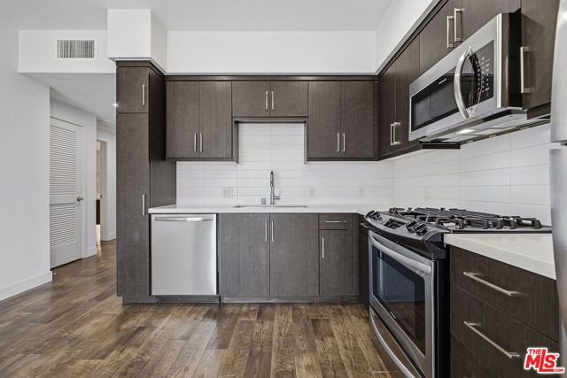 10601 Washington Boulevard 418, Culver City, CA 90232