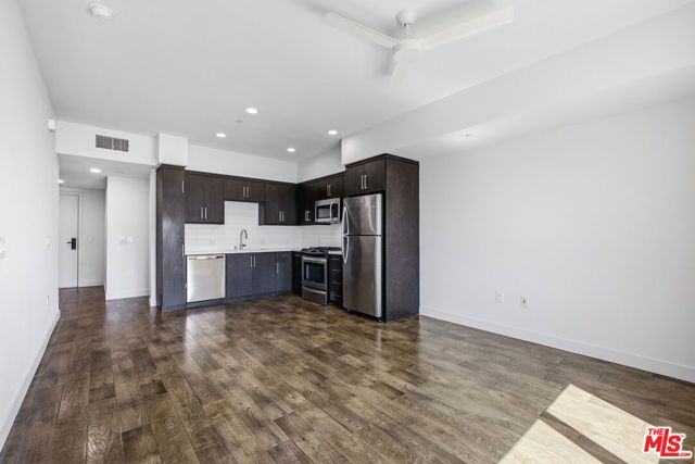 10601 Washington Boulevard 418, Culver City, CA 90232