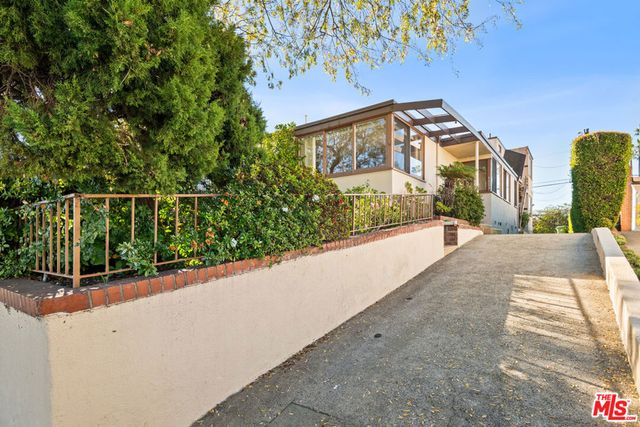 1621 Manning Avenue, Los Angeles, CA 90024