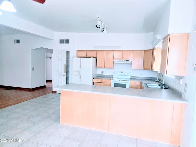 383 S TAYLORS Trail, Sierra Vista, AZ 85635