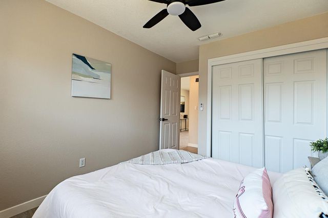 790 Hillsdale Dr, Turlock, CA 95382