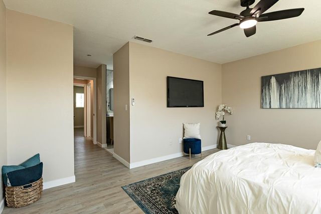 790 Hillsdale Dr, Turlock, CA 95382