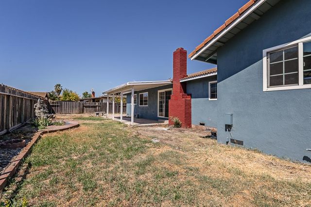 790 Hillsdale Dr, Turlock, CA 95382