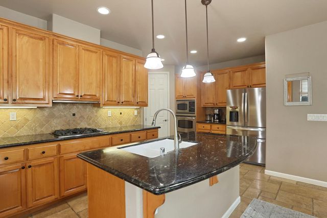 565 Bodeson Ct, Ripon, CA 95366