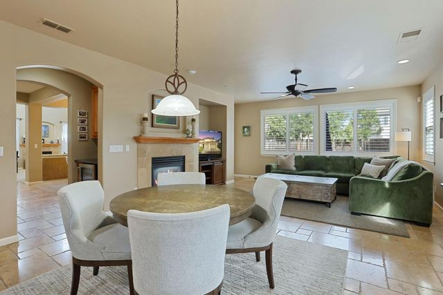 565 Bodeson Ct, Ripon, CA 95366