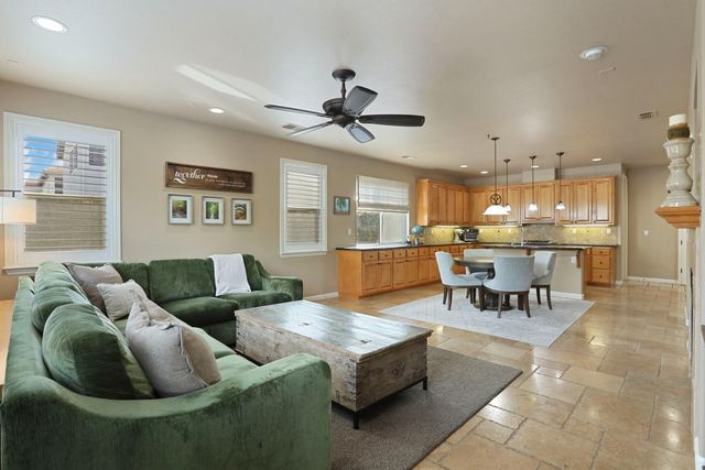 565 Bodeson Ct, Ripon, CA 95366