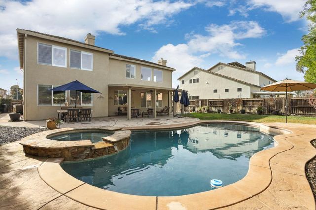 565 Bodeson Ct, Ripon, CA 95366