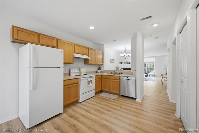 39444 Springwater Drive, Northville, MI 48168