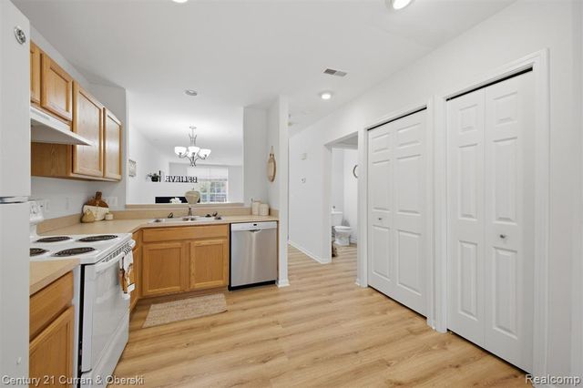 39444 Springwater Drive, Northville, MI 48168