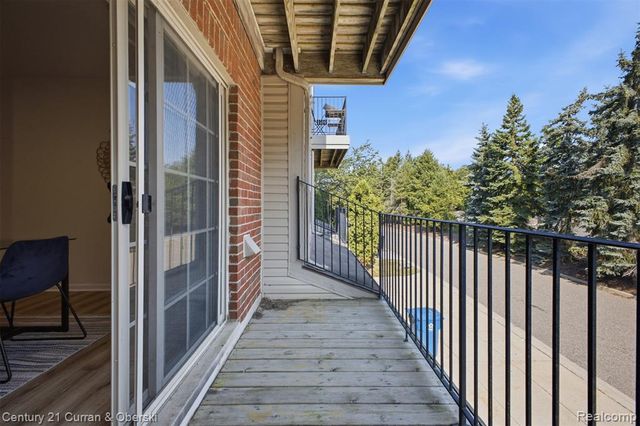 39444 Springwater Drive, Northville, MI 48168