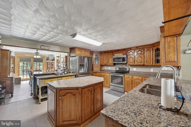 108 HOMESTEAD LN, Maurertown, VA 22644