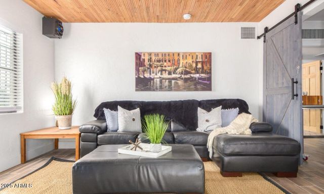 1720 N WHITTIER Drive, Phoenix, AZ 85006