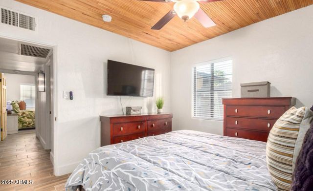 1720 N WHITTIER Drive, Phoenix, AZ 85006