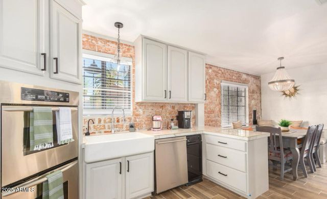 1720 N WHITTIER Drive, Phoenix, AZ 85006