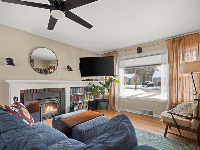 17 South Summit Street, Essex Junction, VT 05452