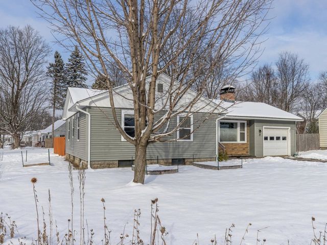 17 South Summit Street, Essex Junction, VT 05452