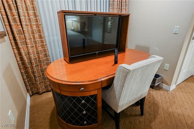 145 HARMON Avenue 1021, Las Vegas, NV 89109