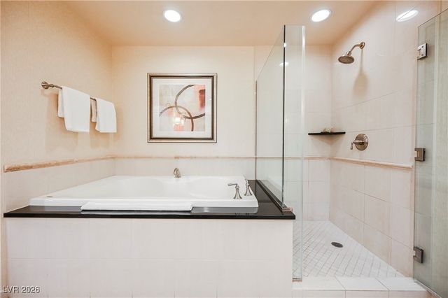 145 HARMON Avenue 1021, Las Vegas, NV 89109