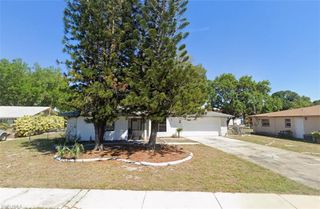 381 Melody CT, Fort Myers, FL 33916