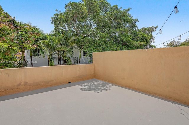 2945 Coconut Avenue, Miami, FL 33133