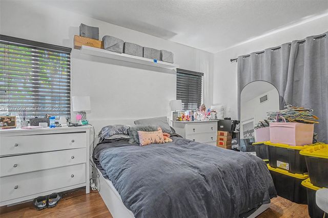 2945 Coconut Avenue, Miami, FL 33133