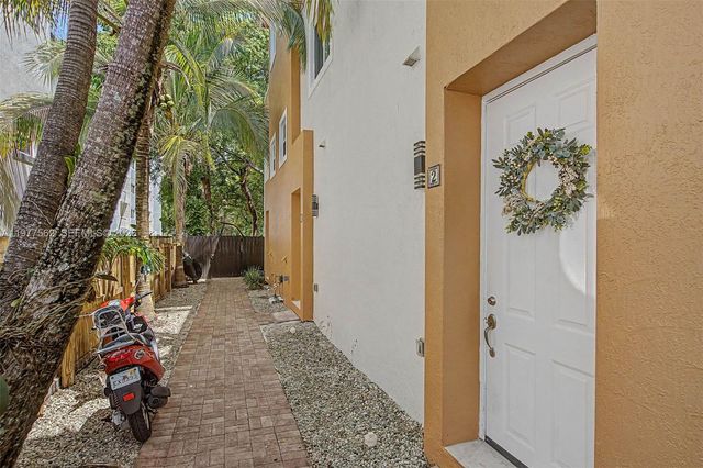 2945 Coconut Avenue, Miami, FL 33133