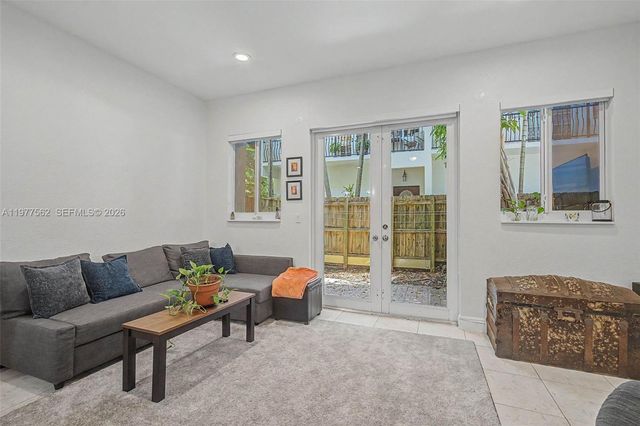 2945 Coconut Avenue, Miami, FL 33133