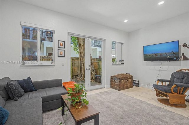 2945 Coconut Avenue, Miami, FL 33133