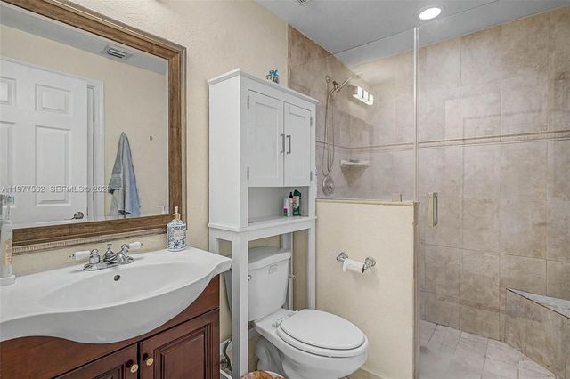 2945 Coconut Avenue, Miami, FL 33133