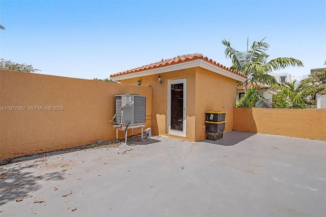 2945 Coconut Avenue, Miami, FL 33133