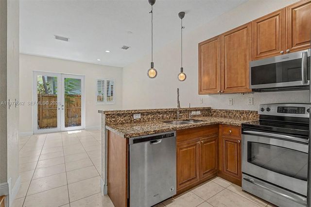 2945 Coconut Avenue, Miami, FL 33133
