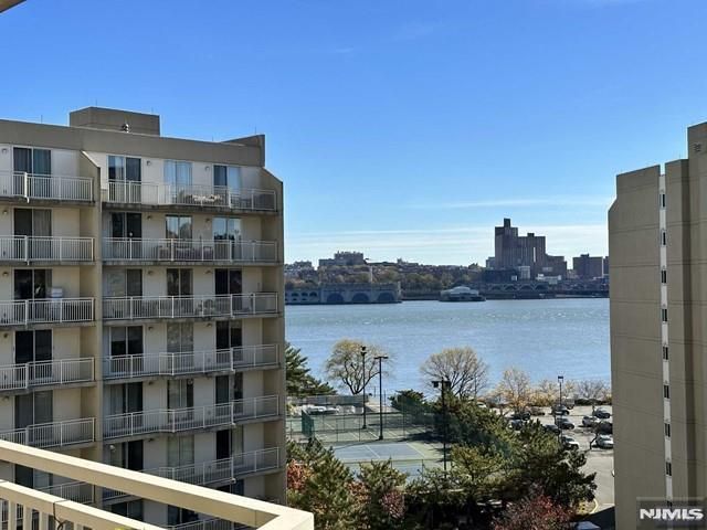1077 River Road 910, Edgewater, NJ 07020