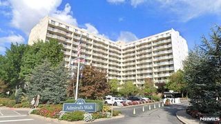 1077 River Road 910, Edgewater, NJ 07020