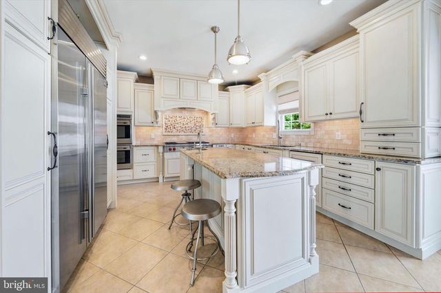 112 SWEETHOLLOW DR, Bear, DE 19701