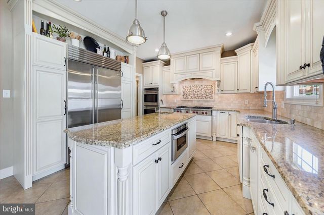 112 SWEETHOLLOW DR, Bear, DE 19701