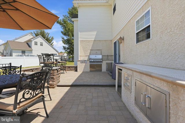 112 SWEETHOLLOW DR, Bear, DE 19701