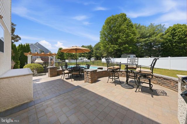 112 SWEETHOLLOW DR, Bear, DE 19701