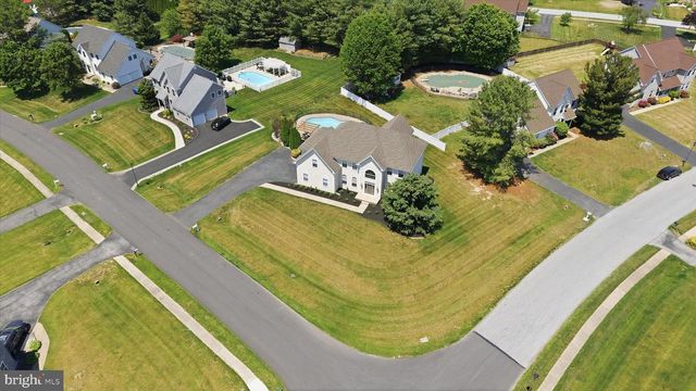 112 SWEETHOLLOW DR, Bear, DE 19701