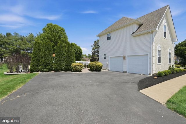 112 SWEETHOLLOW DR, Bear, DE 19701