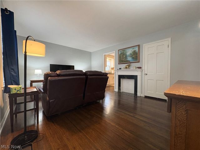 1216 Hardesty Boulevard, Akron, OH 44320