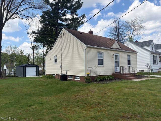 1216 Hardesty Boulevard, Akron, OH 44320