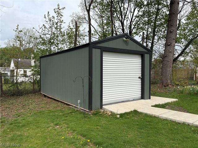 1216 Hardesty Boulevard, Akron, OH 44320