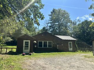 209 Putnam Avenue, Hardwick, VT 05843