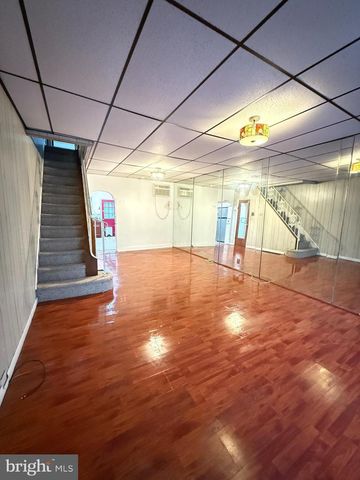 2213 S MILDRED ST, Philadelphia, PA 19148