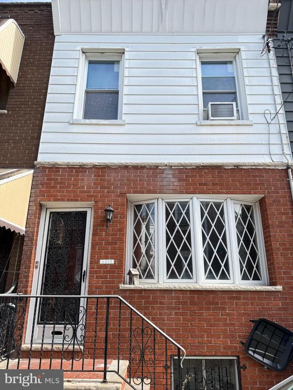 2213 S MILDRED ST, Philadelphia, PA 19148